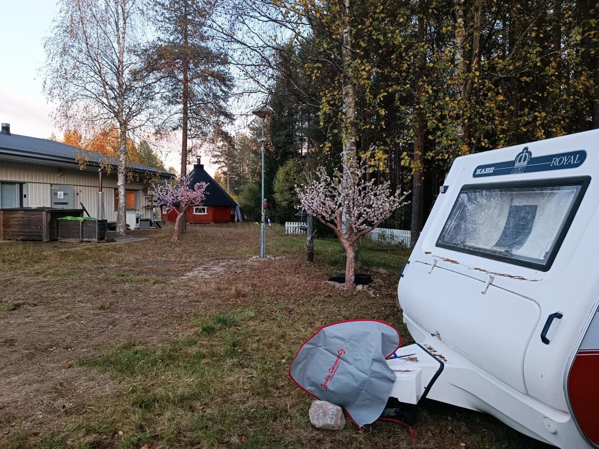 Santa'S Winter Caravan-Kabe Royal Rovaniemi Exterior photo
